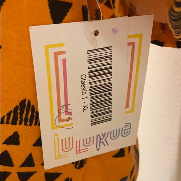 Lularoe xl Classic t. - Picture 2 of 2